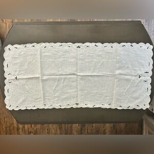 Vintage Rectangle Doily. 33”x15”. Item 5